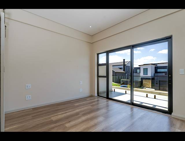 3 BEDROOM FREEHOLD FOR SALE IN OLIFANTSFONTEIN